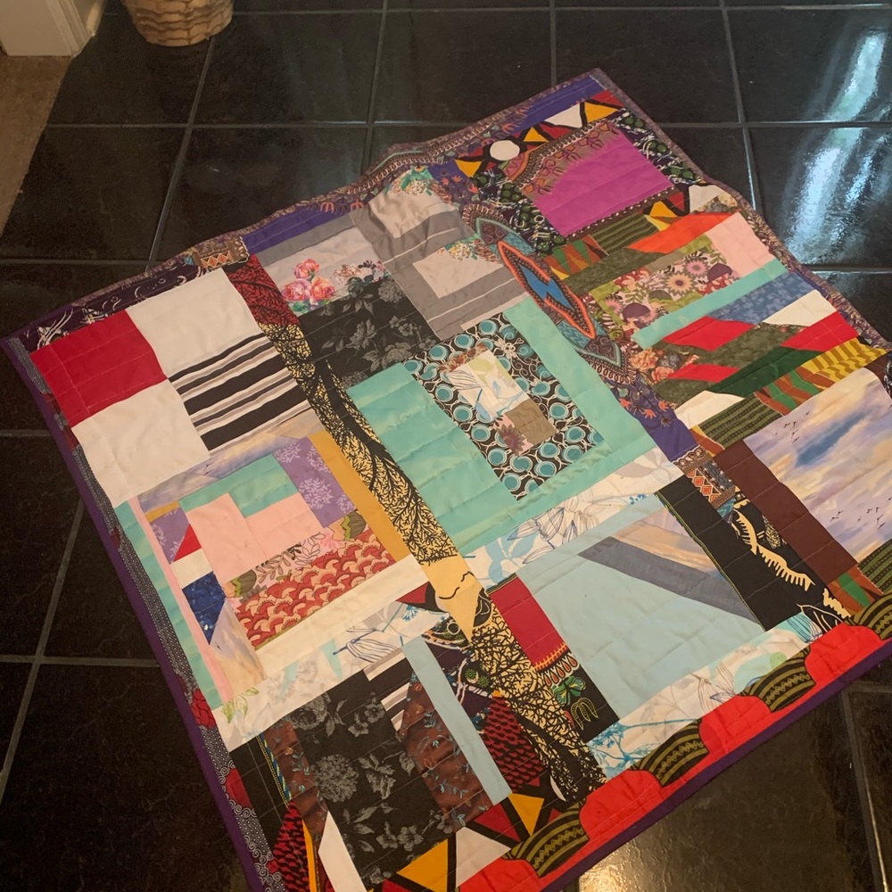 D&D Hand Made Crafts Christmas Quilt #5 - Picture 8 of 8